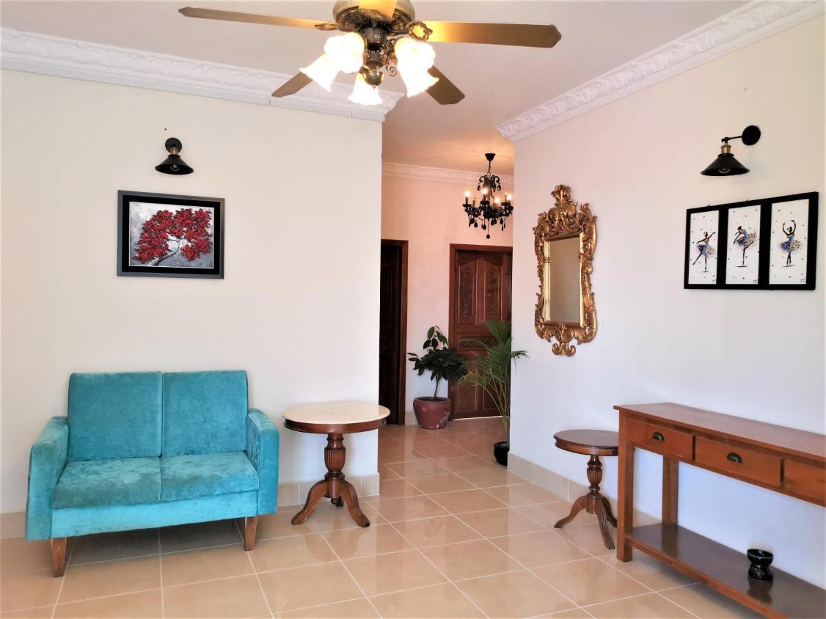 Villa Paradiso Phnom Penh Exteriör bild